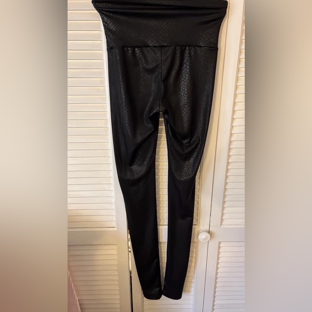 Snake print leggings - small